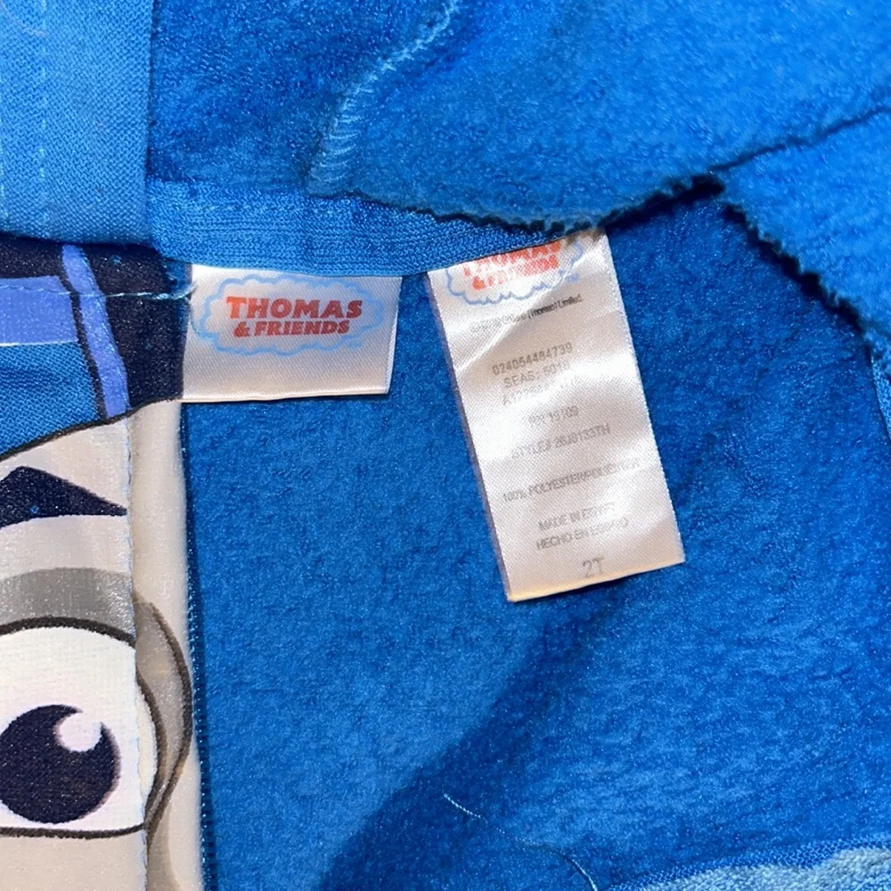 Thomas the Train track suit. 2t - Picture 5 of 5